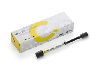 Coltene Brilliant Everglow strzykawka A2 / B2 3g - Kompozyt  do odbudowy zębów bocznych i przednich