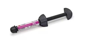 Filtek Universal Syringe B2 4g - Univerzálny kompozit s technológiou NaturalMatch